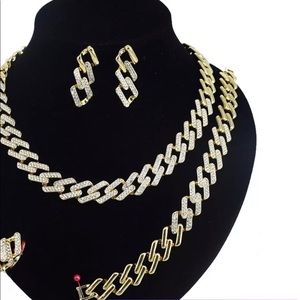 18k gold plated necklace set with bracelet & ring